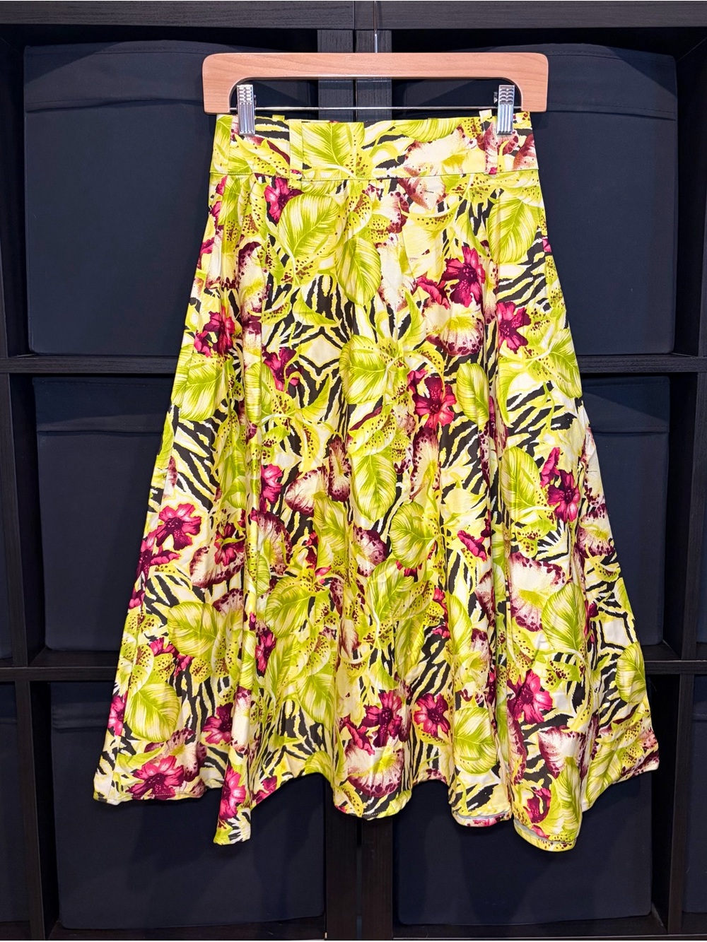 Pinup Couture Doris Skirt in Yellow Baton Rouge Hawaiian Print Size S NWOT